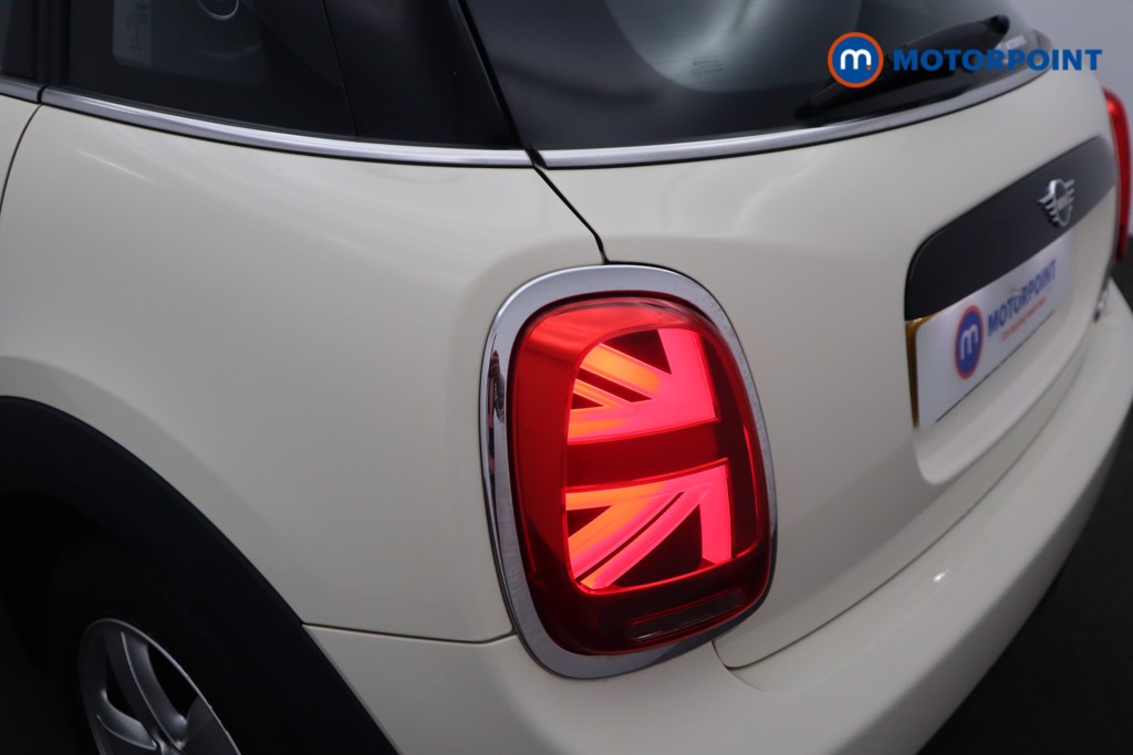 Mini Hatchback Cooper Classic Manual Petrol Hatchback - Stock Number (1533098) - 25th supplementary image