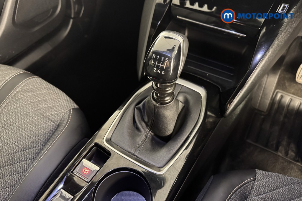 Peugeot 2008 Allure Manual Petrol SUV - Stock Number (1533996) - 9th supplementary image