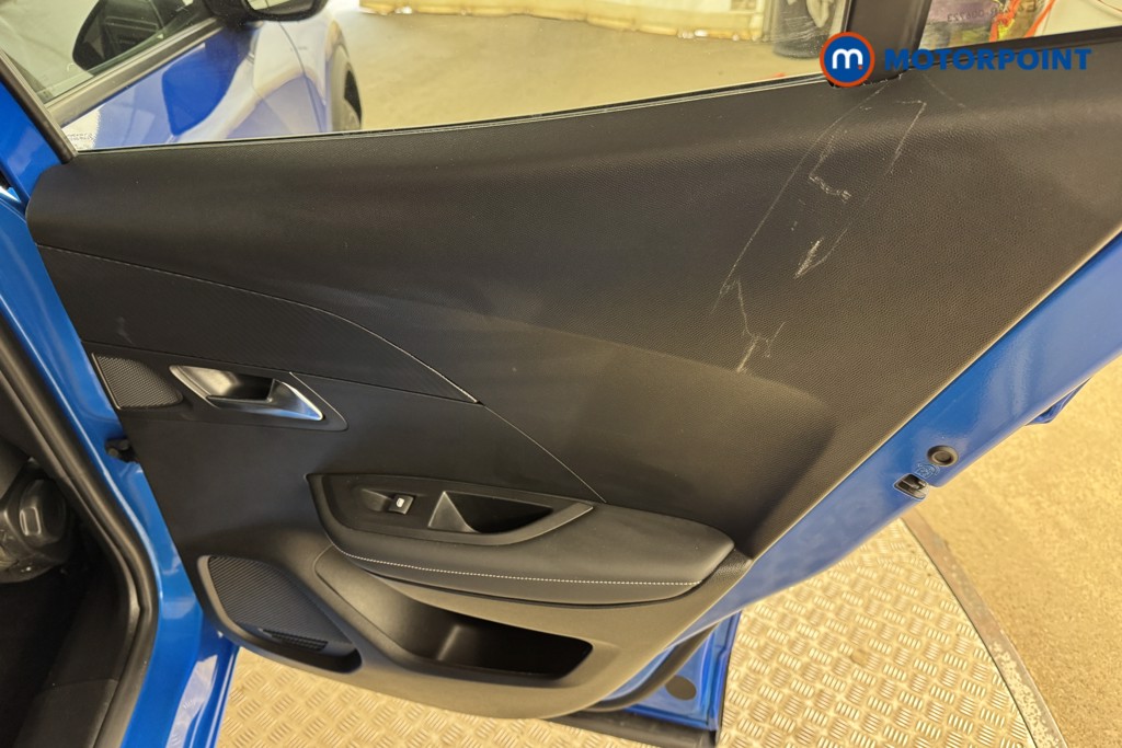 Peugeot 2008 Allure Manual Petrol SUV - Stock Number (1533996) - 15th supplementary image