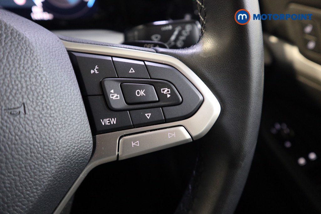 Volkswagen Golf Life Automatic Petrol Hatchback - Stock Number (1535869) - 4th supplementary image