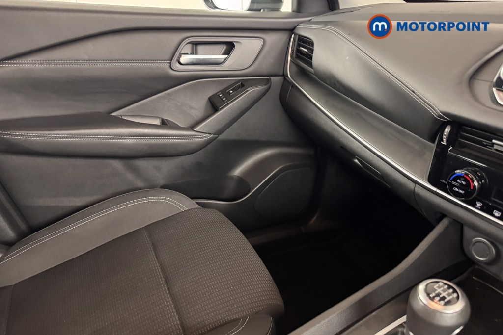Nissan Qashqai Acenta Premium Manual Petrol SUV - Stock Number (1540071) - 12th supplementary image
