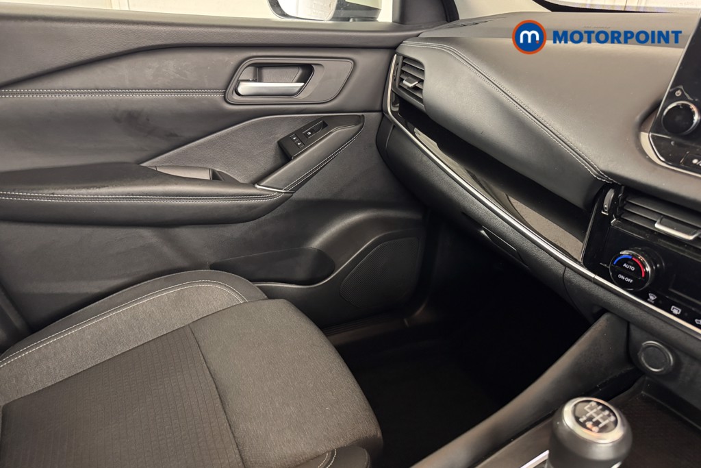 Nissan Qashqai N-Connecta Manual Petrol SUV - Stock Number (1540084) - 12th supplementary image