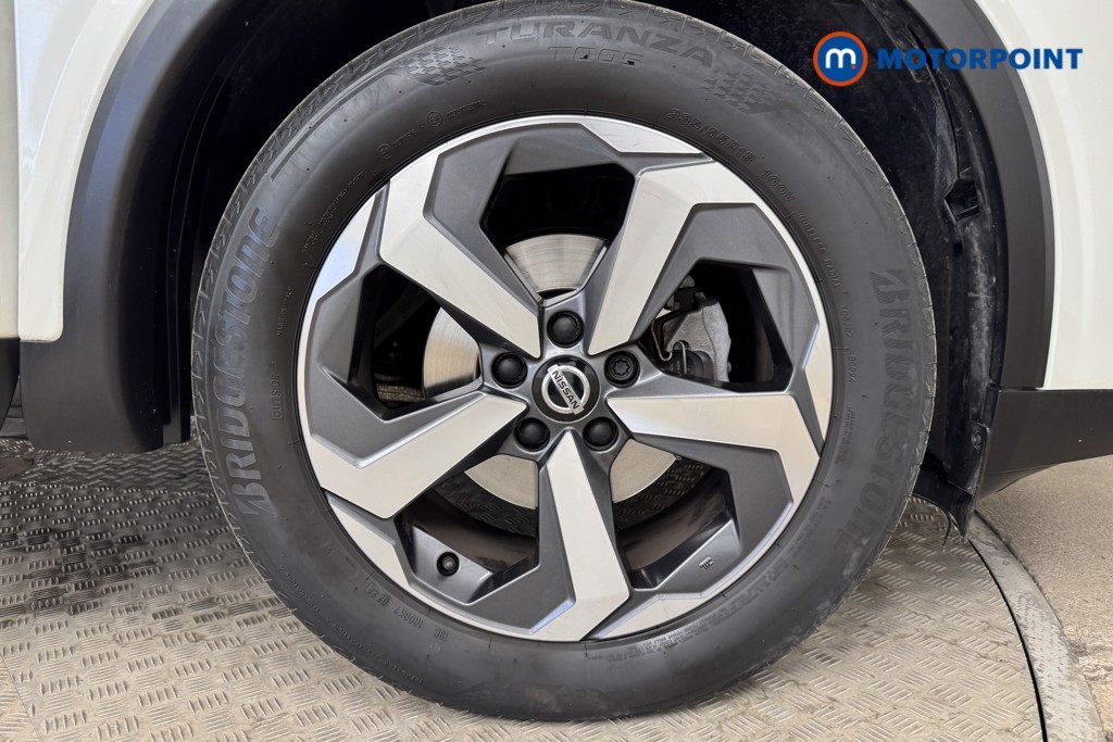 Nissan Qashqai N-Connecta Manual Petrol SUV - Stock Number (1540084) - 21st supplementary image