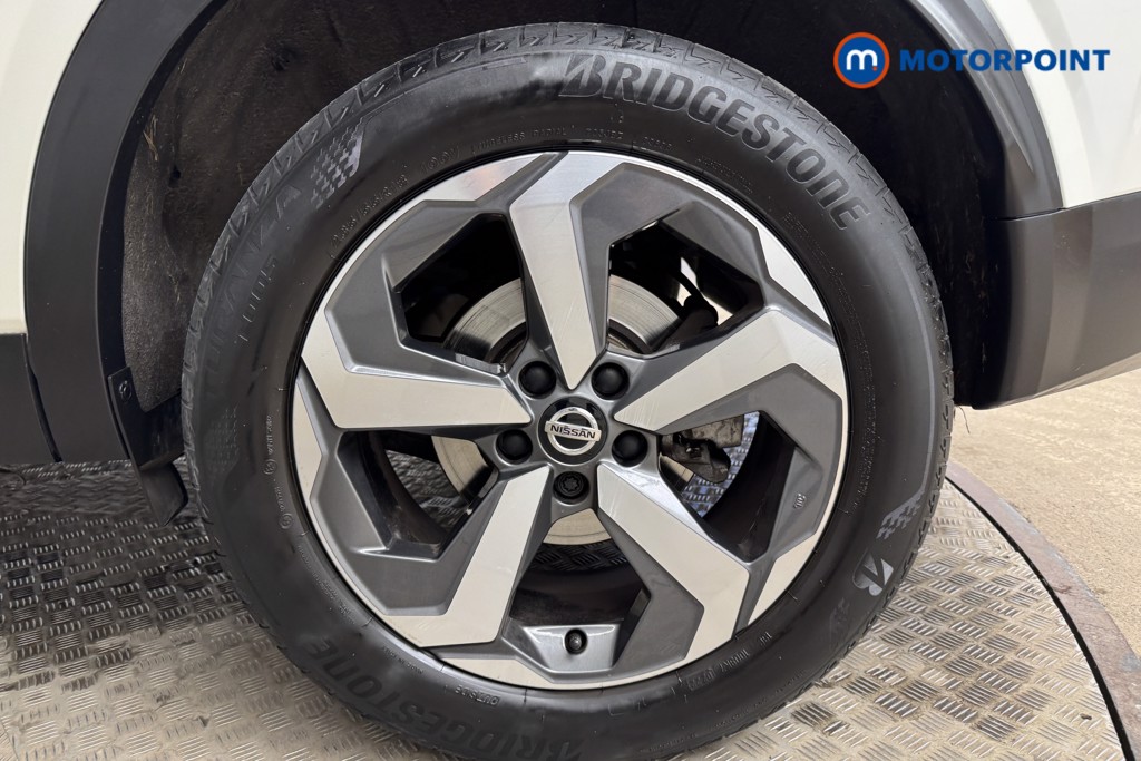 Nissan Qashqai N-Connecta Manual Petrol SUV - Stock Number (1540084) - 23rd supplementary image