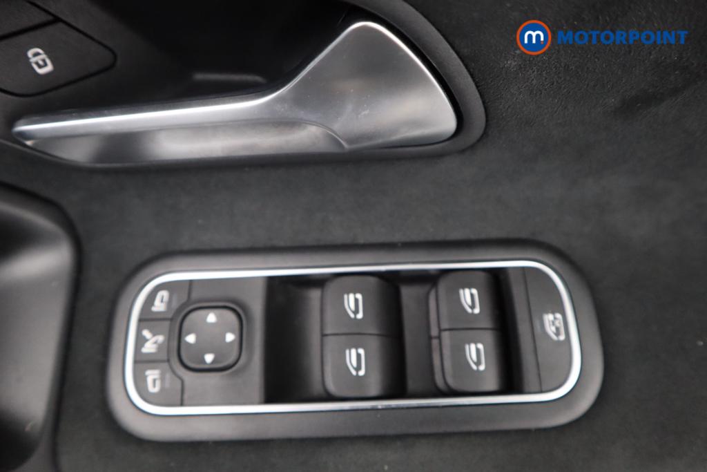 Mercedes-Benz A Class Amg Line Executive Edition Automatic Petrol Hatchback - Stock Number (1540643) - 19th supplementary image