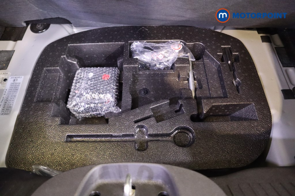 Fiat 500 Lounge Manual Petrol-Electric Hybrid Hatchback - Stock Number (1541614) - 24th supplementary image
