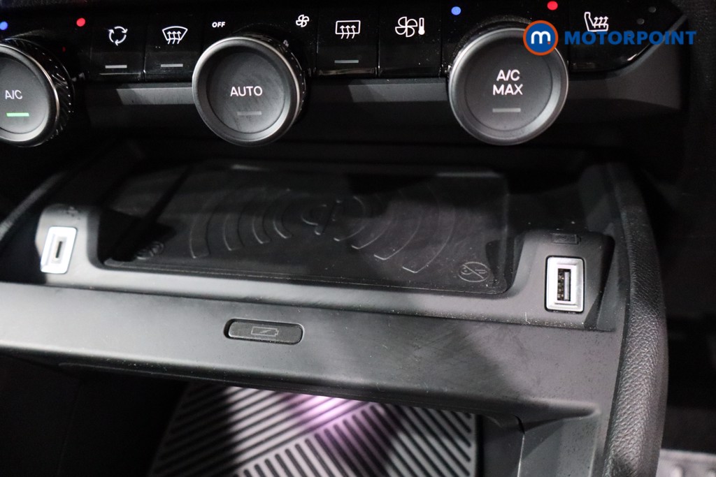 Citroen C4 X E-Series Automatic Electric Saloon - Stock Number (1541849) - 16th supplementary image