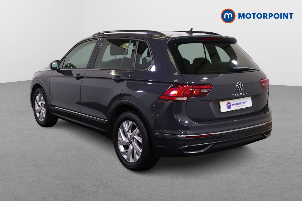 Volkswagen Tiguan Life Automatic Diesel SUV - Stock Number (1543272) - Passenger side rear corner