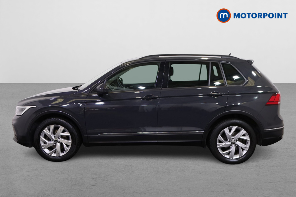 Volkswagen Tiguan Life Automatic Diesel SUV - Stock Number (1543272) - Passenger side