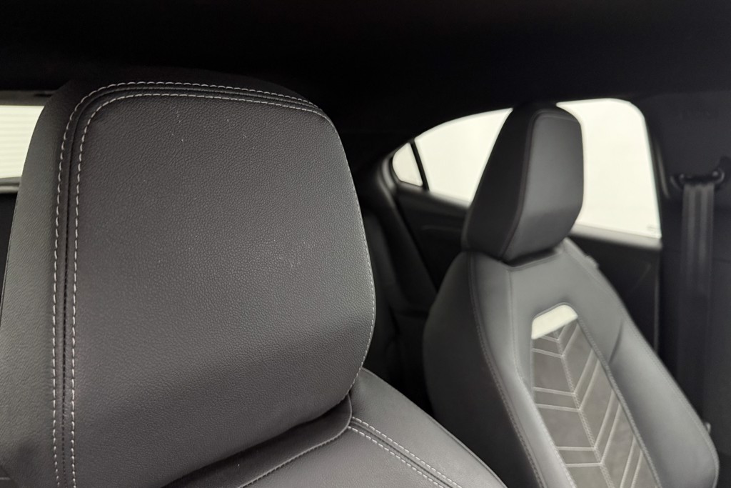 Vauxhall Mokka Ultimate Manual Petrol SUV - Stock Number (1543543) - 17th supplementary image