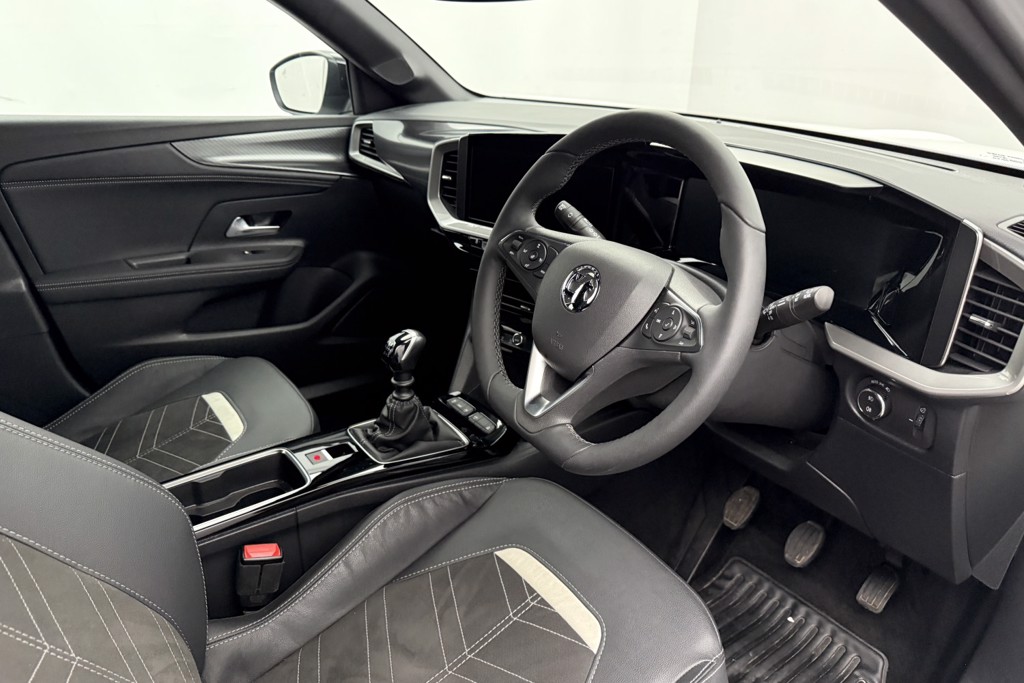 Vauxhall Mokka Ultimate Manual Petrol SUV - Stock Number (1543543) - 1st supplementary image