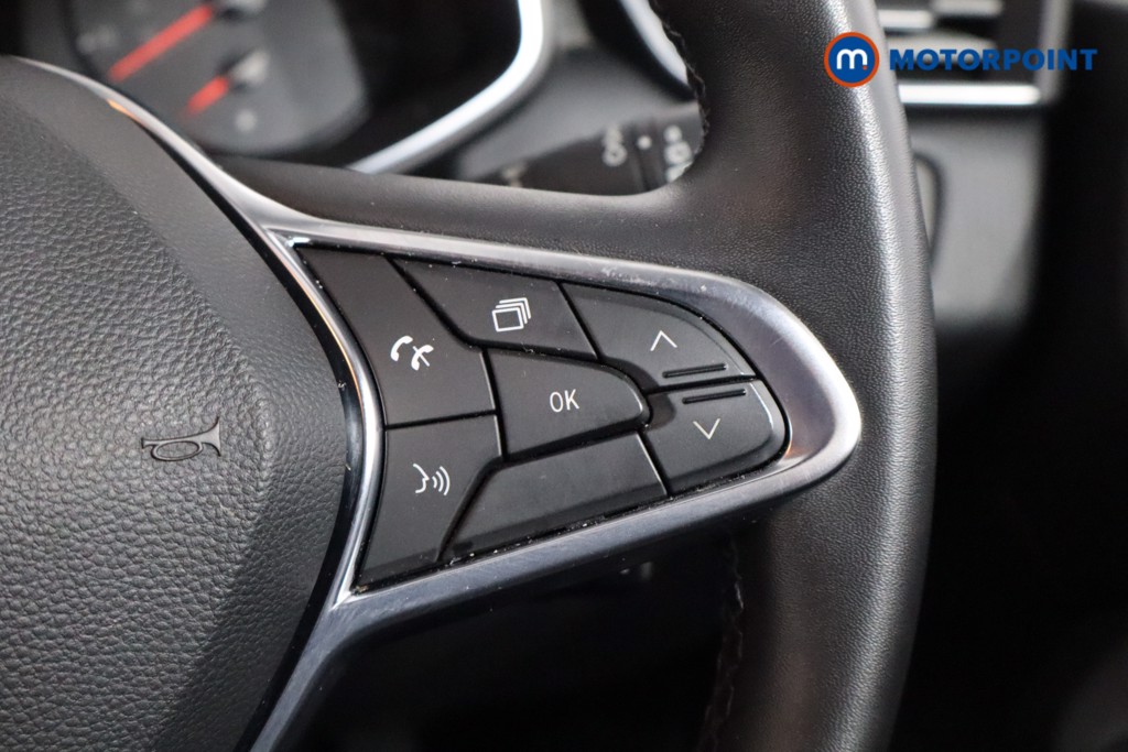 Renault Clio Iconic Manual Petrol Hatchback - Stock Number (1543660) - 8th supplementary image