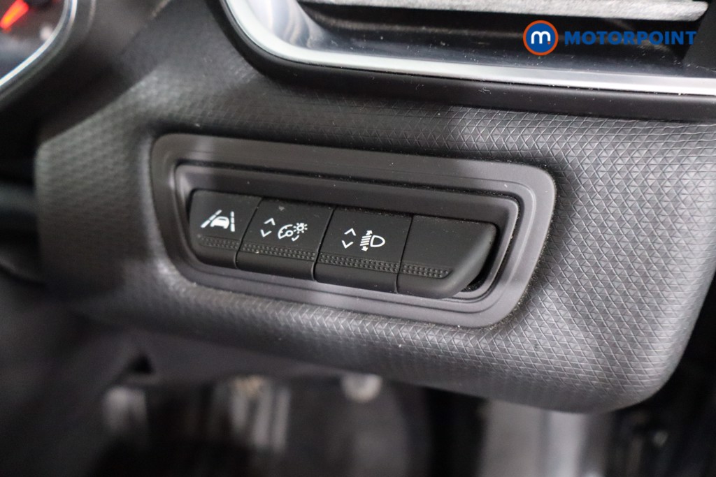 Renault Clio Iconic Manual Petrol Hatchback - Stock Number (1543660) - 21st supplementary image