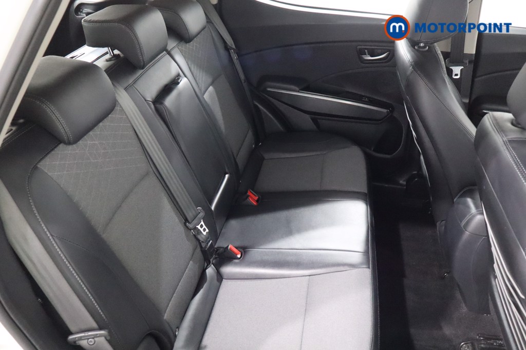 Ssangyong Tivoli Ventura Manual Petrol SUV - Stock Number (1543713) - 5th supplementary image
