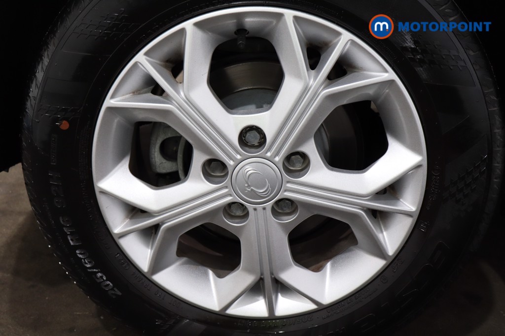 Ssangyong Tivoli Ventura Manual Petrol SUV - Stock Number (1543713) - 9th supplementary image