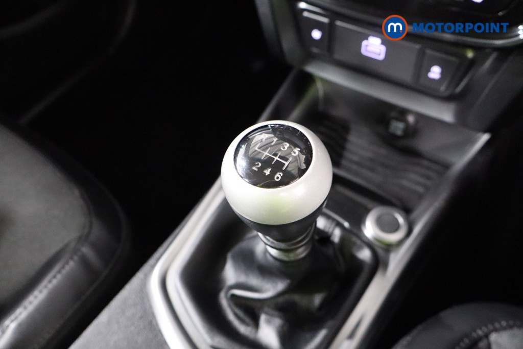 Ssangyong Tivoli Ventura Manual Petrol SUV - Stock Number (1543713) - 16th supplementary image