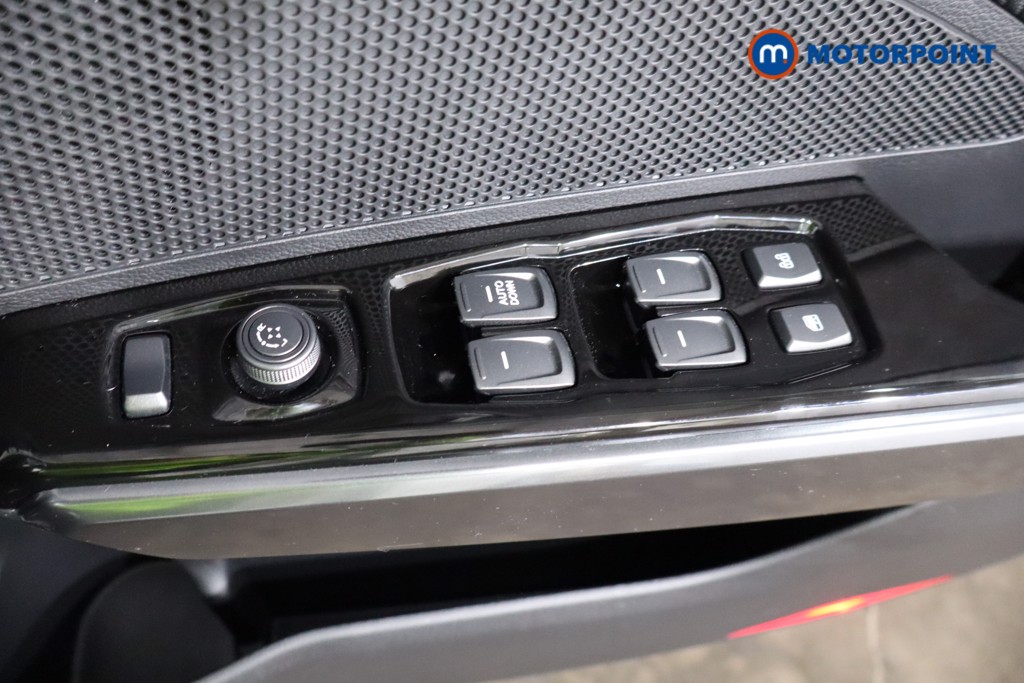 Ssangyong Tivoli Ventura Manual Petrol SUV - Stock Number (1543713) - 22nd supplementary image