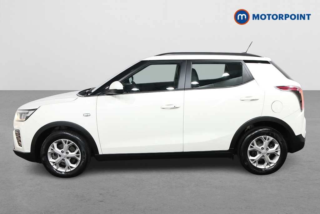 Ssangyong Tivoli Ventura Manual Petrol SUV - Stock Number (1543713) - Passenger side