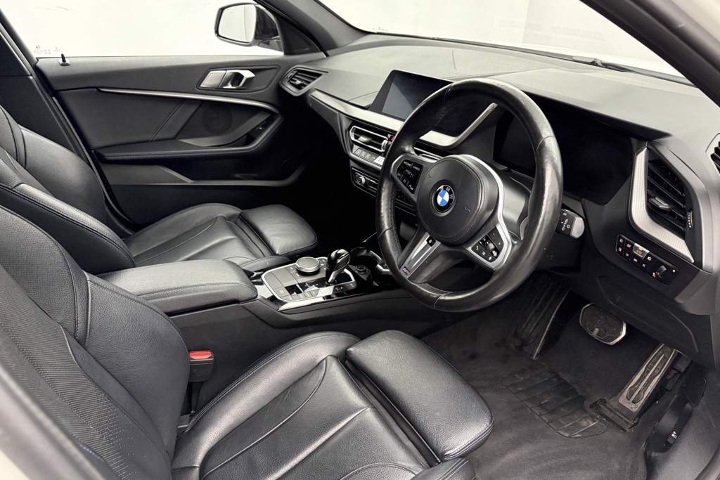 BMW 1 Series M Sport Automatic Petrol Hatchback - Stock Number (1545024) - 1st supplementary image