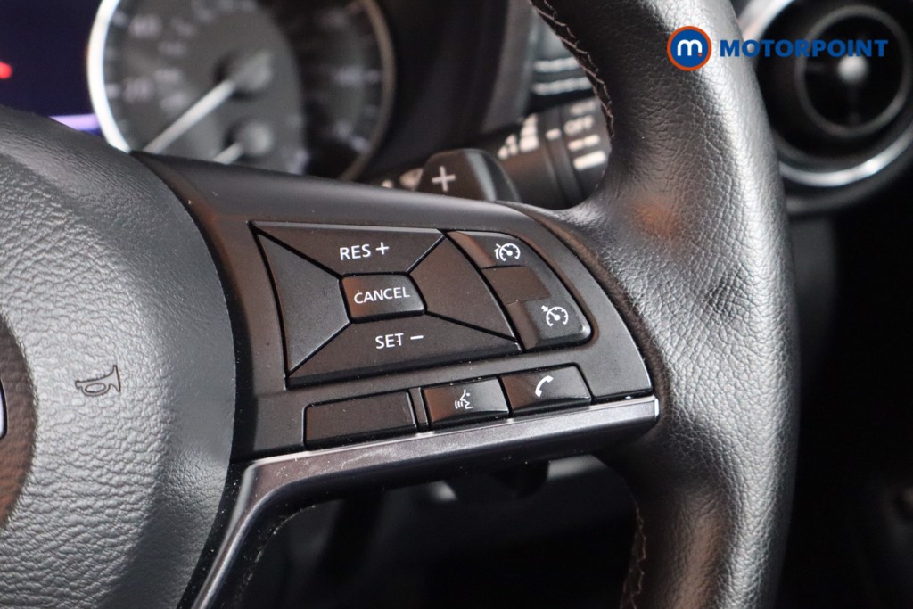 Nissan Juke N-Connecta Automatic Petrol SUV - Stock Number (1545547) - 8th supplementary image