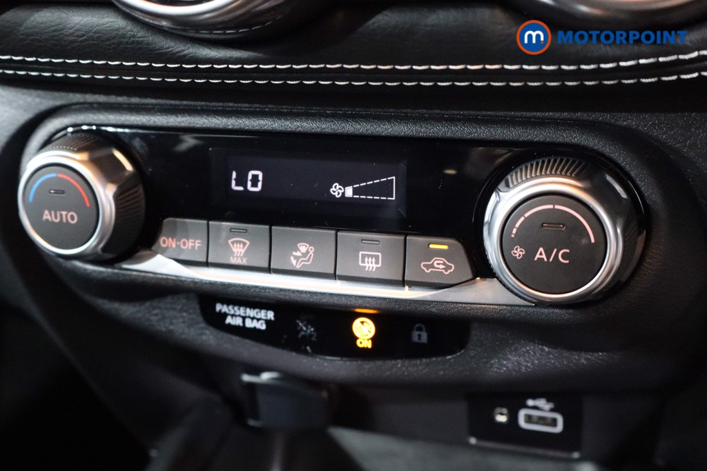 Nissan Juke N-Connecta Automatic Petrol SUV - Stock Number (1545547) - 15th supplementary image