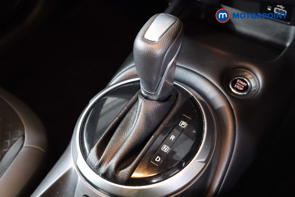 Nissan Juke N-Connecta Automatic Petrol SUV - Stock Number (1545547) - 18th supplementary image