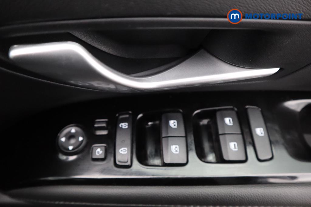 Hyundai Tucson Se Connect Manual Petrol SUV - Stock Number (1546375) - 19th supplementary image