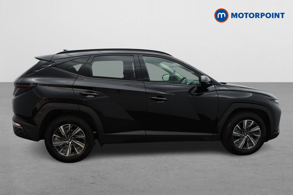 Hyundai Tucson Se Connect Manual Petrol SUV - Stock Number (1546375) - Drivers side