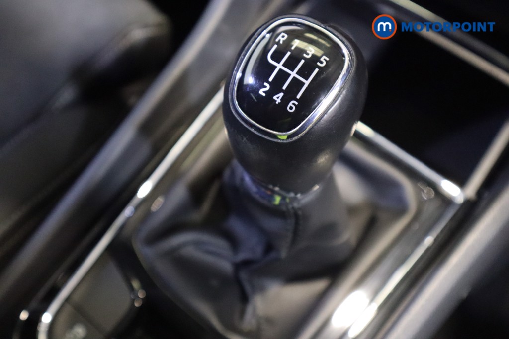 Skoda Karoq Se L Manual Petrol SUV - Stock Number (1546646) - 5th supplementary image