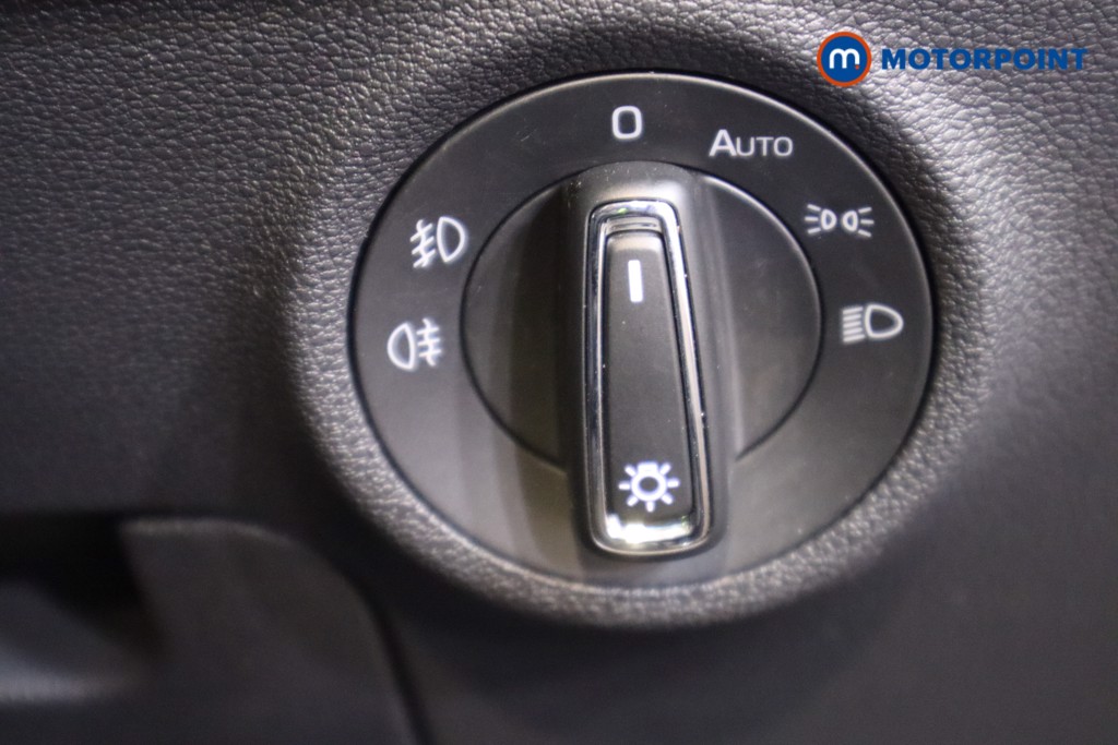 Skoda Karoq Se L Manual Petrol SUV - Stock Number (1546646) - 14th supplementary image