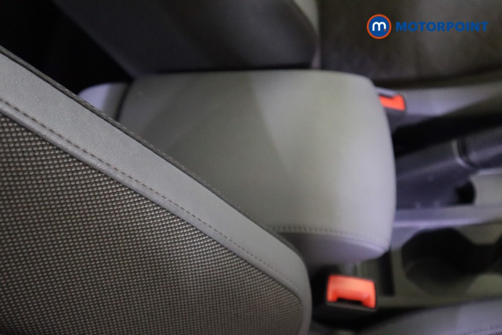 Volkswagen T-Cross SEL Manual Petrol SUV - Stock Number (1546647) - 23rd supplementary image