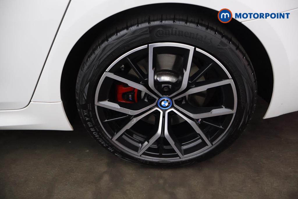 BMW 5 Series M Sport Automatic Petrol Plug-In Hybrid Estate - Stock Number (1546939) - 16th supplementary image