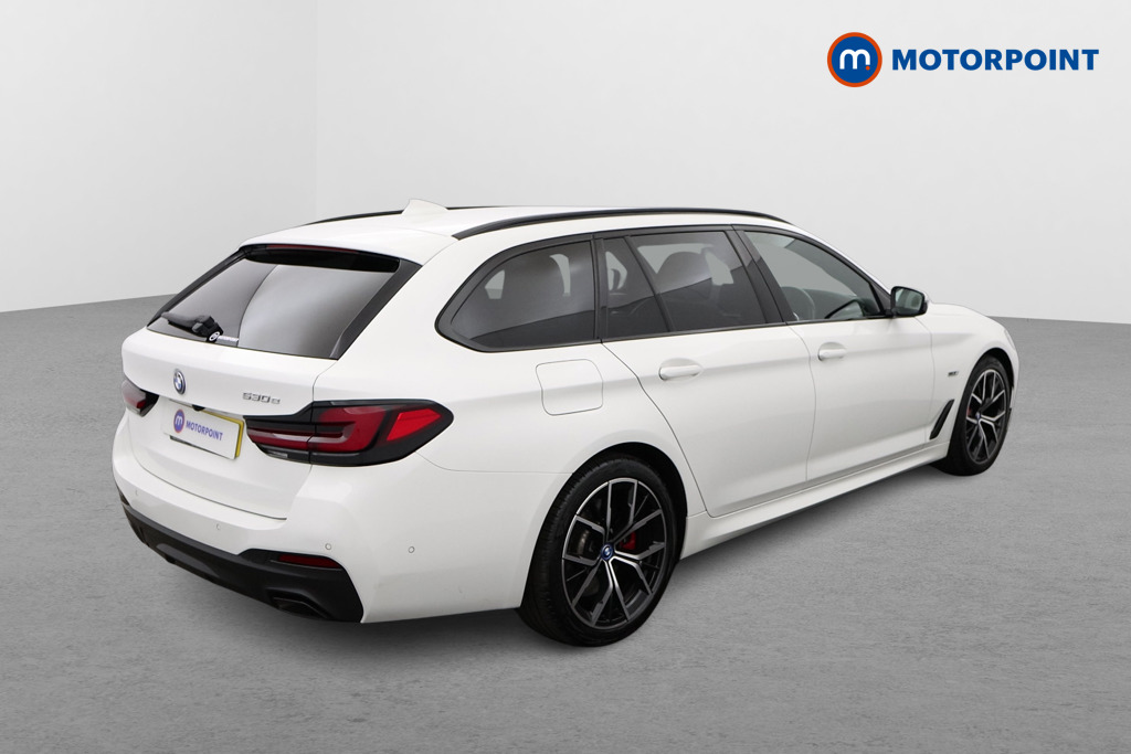 BMW 5 Series M Sport Automatic Petrol Plug-In Hybrid Estate - Stock Number (1546939) - Drivers side rear corner