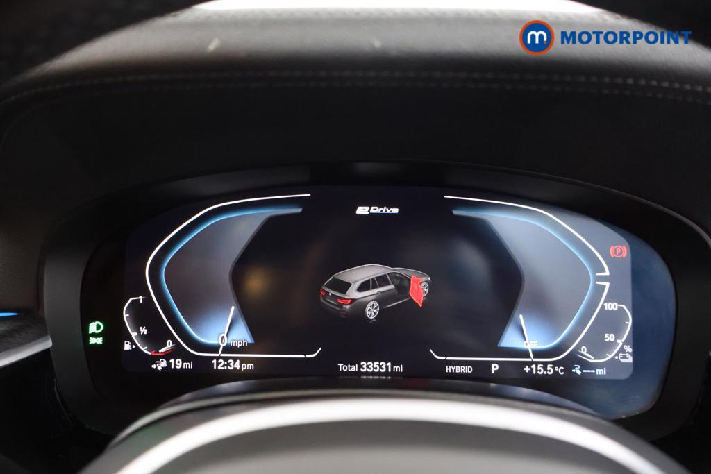 BMW 5 Series M Sport Automatic Petrol Plug-In Hybrid Estate - Stock Number (1546951) - 4th supplementary image
