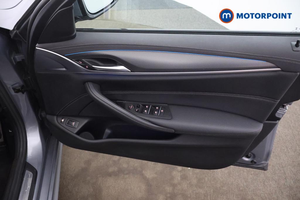 BMW 5 Series M Sport Automatic Petrol Plug-In Hybrid Estate - Stock Number (1546951) - 9th supplementary image