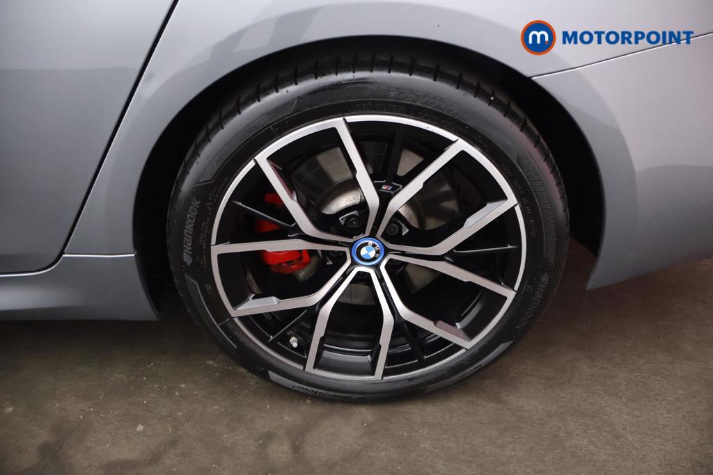 BMW 5 Series M Sport Automatic Petrol Plug-In Hybrid Estate - Stock Number (1546951) - 16th supplementary image