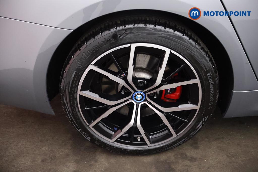 BMW 5 Series M Sport Automatic Petrol Plug-In Hybrid Estate - Stock Number (1546951) - 17th supplementary image