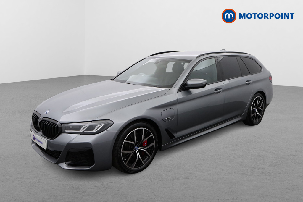 BMW 5 Series M Sport Automatic Petrol Plug-In Hybrid Estate - Stock Number (1546951) - Passenger side front corner