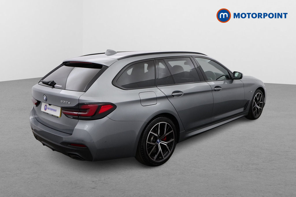 BMW 5 Series M Sport Automatic Petrol Plug-In Hybrid Estate - Stock Number (1546951) - Drivers side rear corner