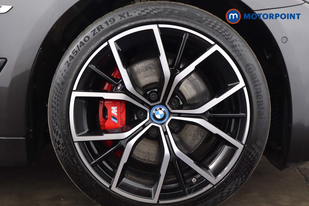 BMW 5 Series M Sport Automatic Petrol Plug-In Hybrid Estate - Stock Number (1546968) - 11th supplementary image