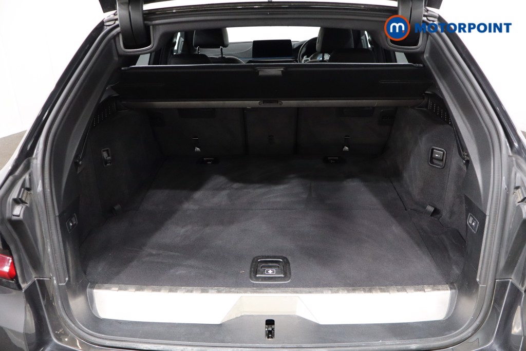 BMW 5 Series M Sport Automatic Petrol Plug-In Hybrid Estate - Stock Number (1546968) - 41st supplementary image