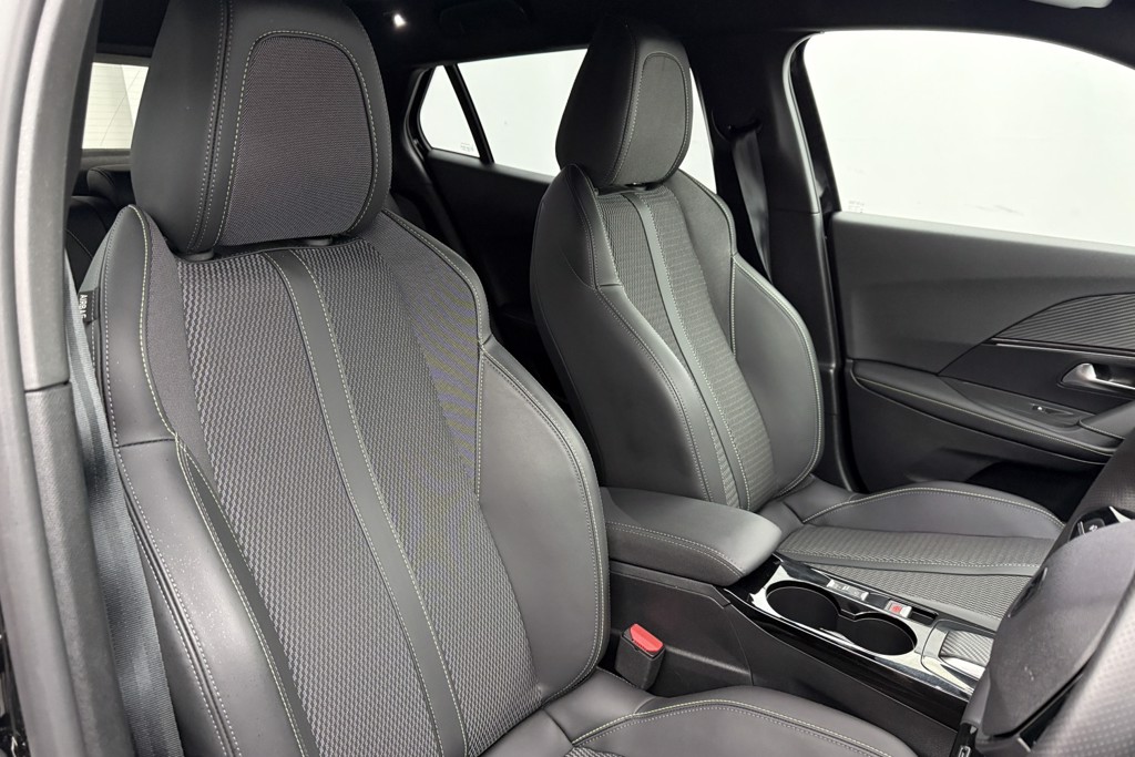Peugeot 2008 GT Automatic Petrol SUV - Stock Number (1539482) - 16th supplementary image