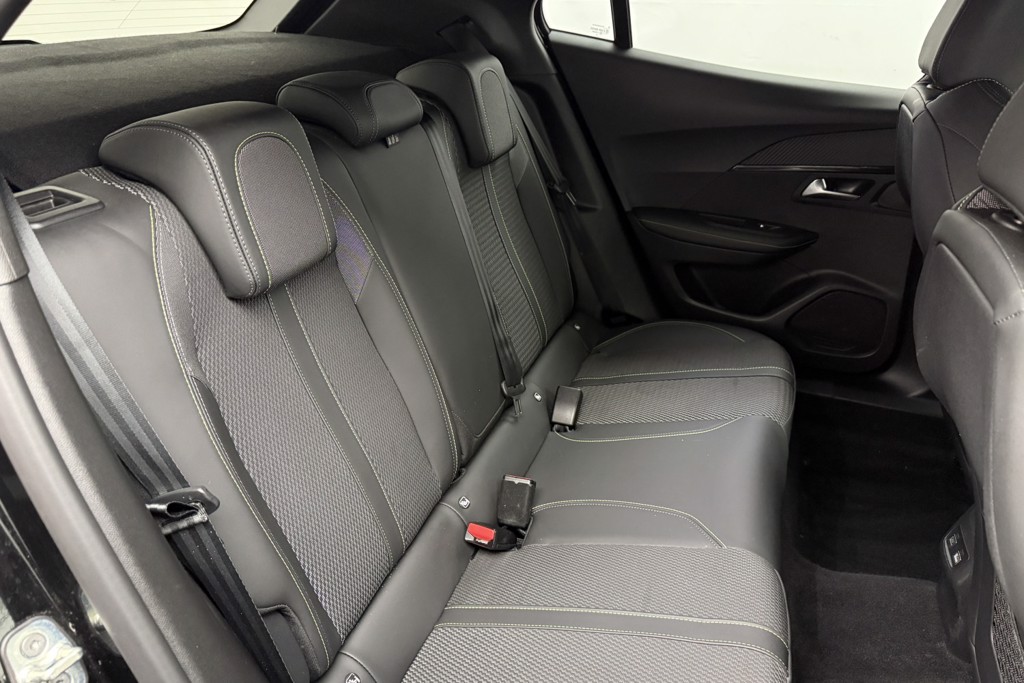 Peugeot 2008 GT Automatic Petrol SUV - Stock Number (1539482) - 19th supplementary image