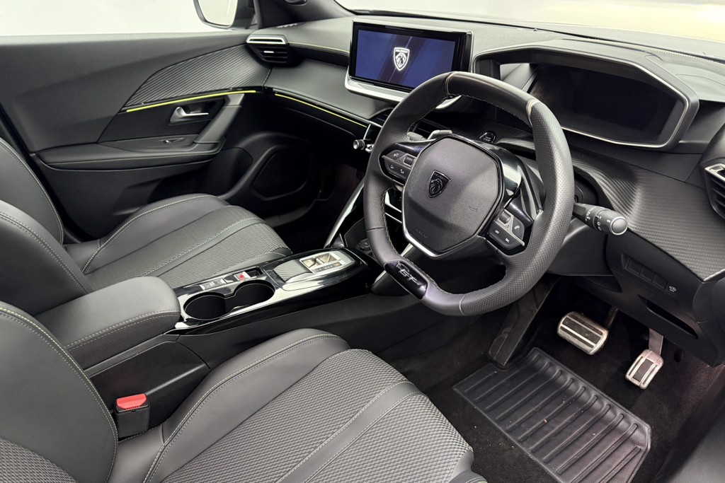 Peugeot 2008 GT Automatic Petrol SUV - Stock Number (1539482) - 1st supplementary image