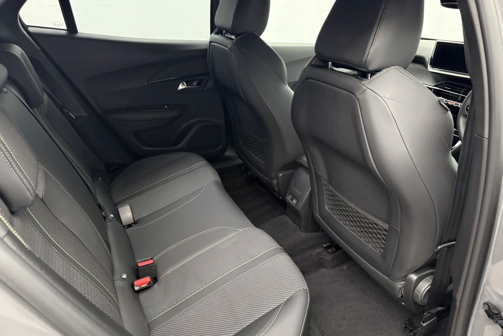 Peugeot 2008 GT Automatic Petrol SUV - Stock Number (1539485) - 17th supplementary image