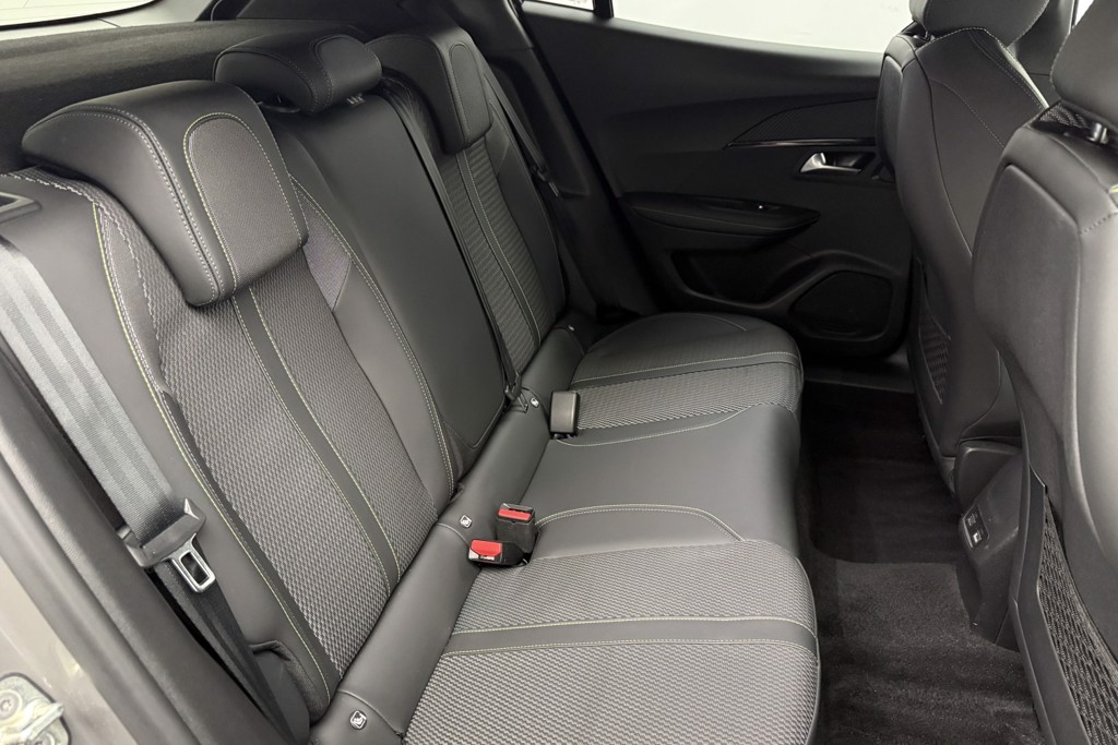Peugeot 2008 GT Automatic Petrol SUV - Stock Number (1539485) - 19th supplementary image