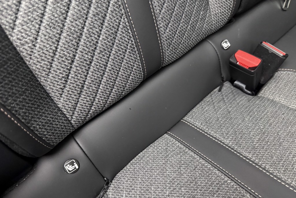 Peugeot 2008 Allure Manual Petrol SUV - Stock Number (1539549) - 18th supplementary image
