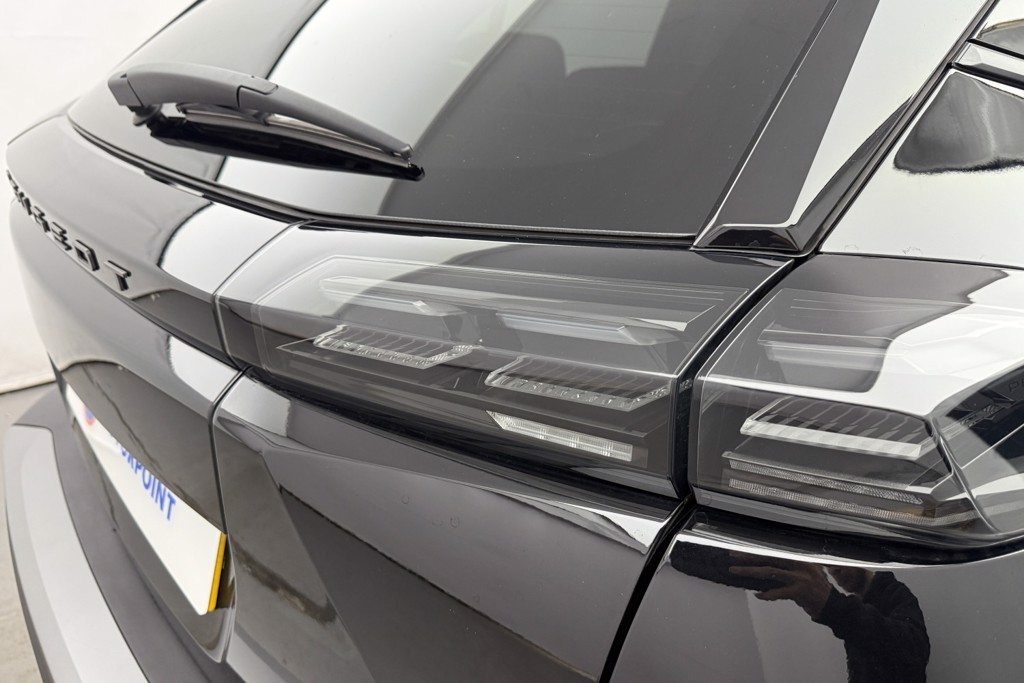 Peugeot 2008 Allure Manual Petrol SUV - Stock Number (1539549) - 19th supplementary image