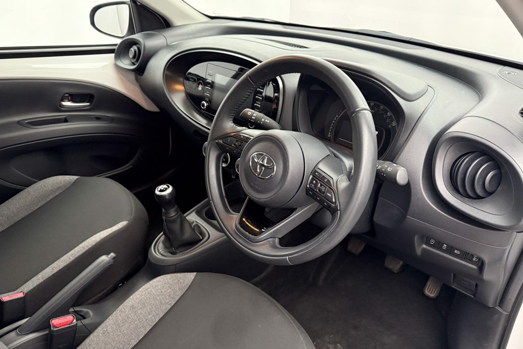 Toyota Aygo X Pure Manual Petrol Hatchback - Stock Number (1540792) - 1st supplementary image