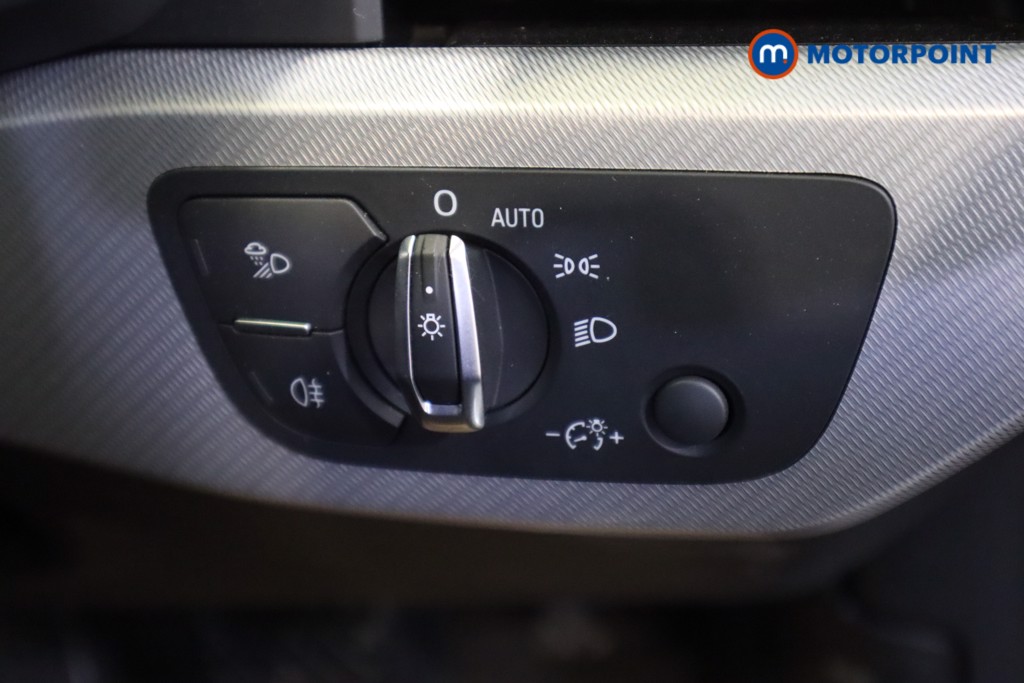 Audi A4 SE Automatic Diesel Saloon - Stock Number (1541371) - 9th supplementary image
